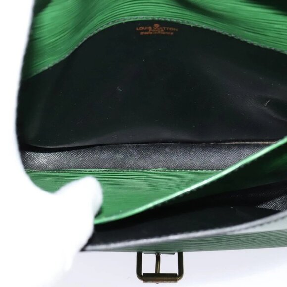 LOUIS VUITTON Epi Cartouchiere MM Shoulder Bag Green - Picture 14 of 16